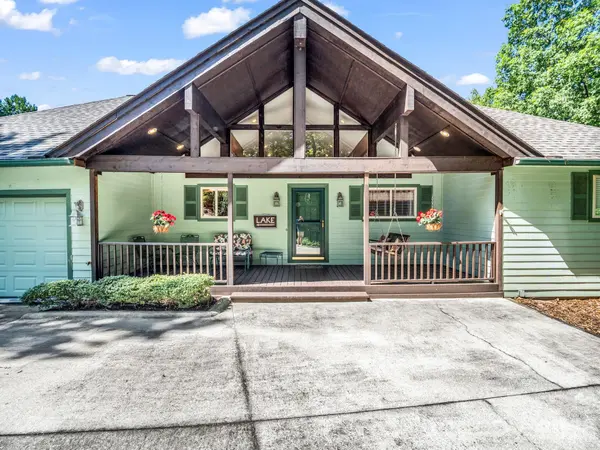 203 Treetops LN, Lake Lure, NC 28746