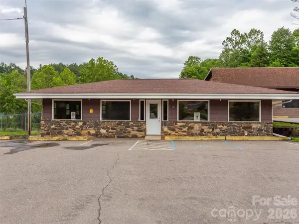 395 Crimson Laurel WAY, Bakersville, NC 28705