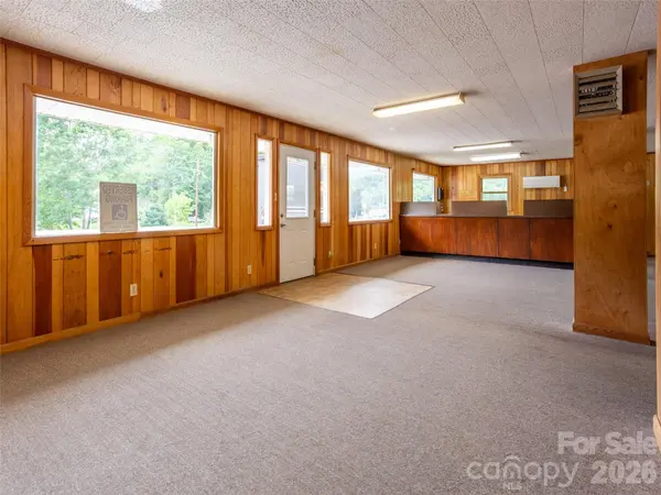 395 Crimson Laurel WAY, Bakersville, NC 28705