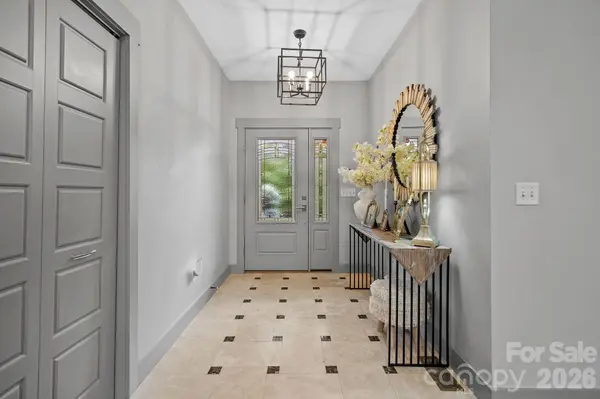 38 Little Forest DR, Asheville, NC 28806