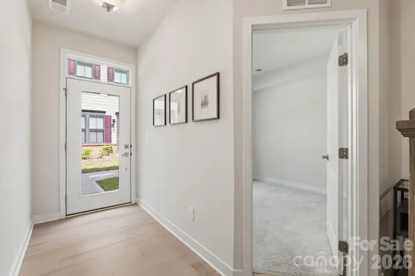408 Tristram LN, Charlotte, NC 28205