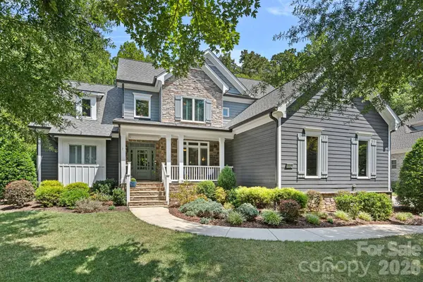 18525 Rollingdale LN, Davidson, NC 28036