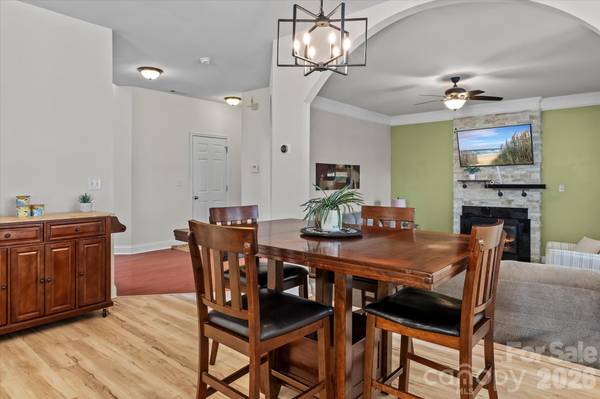 186 Autumn Frost AVE, Statesville, NC 28677