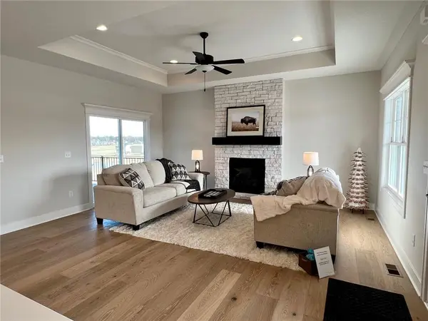 15595 N Sheridan CT, Basehor, KS 66007
