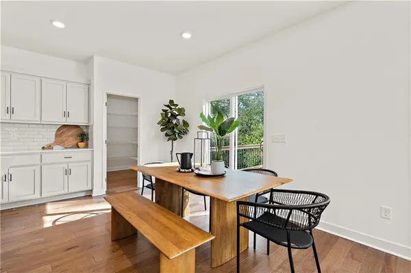 18251 W 166th TER, Olathe, KS 66062