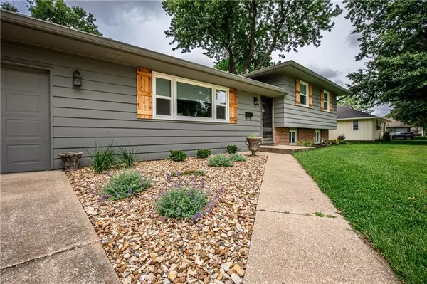 311 Jackson AVE, Garnett, KS 66032