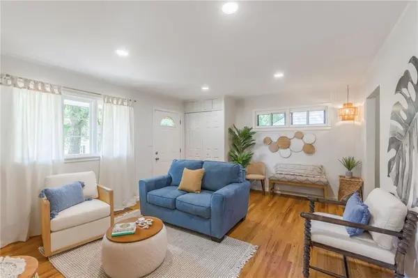 4921 N Garfield AVE, Kansas City, MO 64118