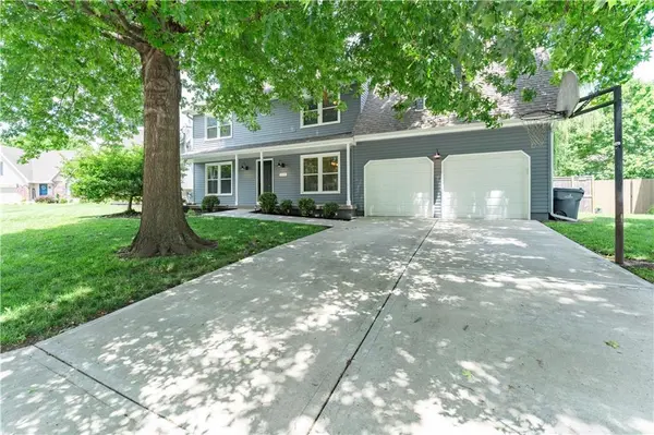 15026 W 146 ST, Olathe, KS 66062