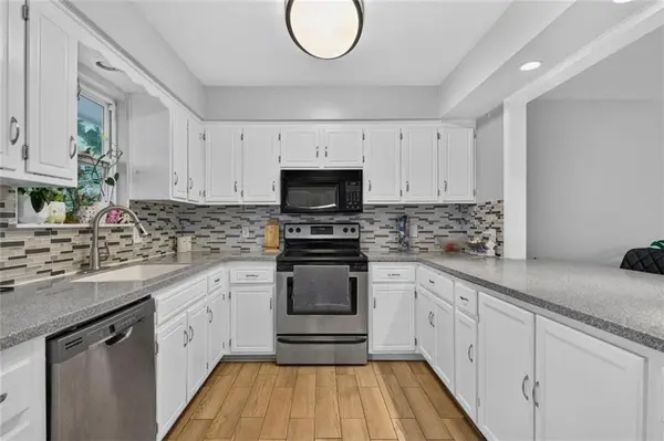 15821 W 152ND TER, Olathe, KS 66062