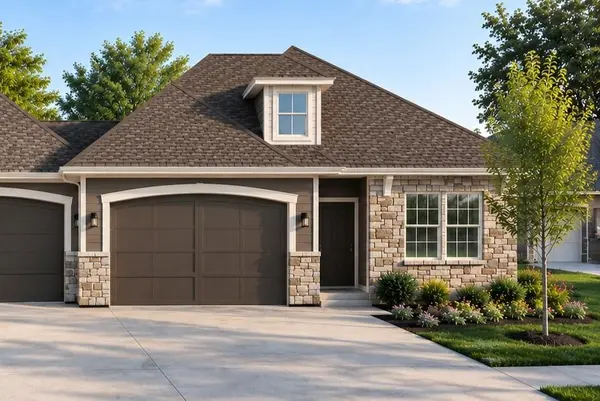 212 Ironwood DR, Raymore, MO 64083