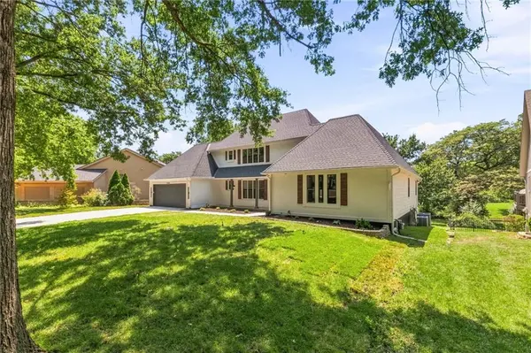 10140 Mackey ST, Overland Park, KS 66212