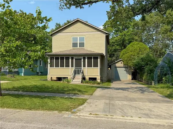2035 Barker AVE, Lawrence, KS 66046