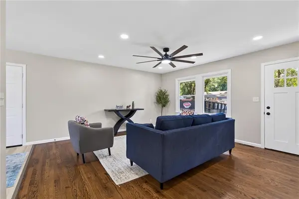 3016 Porter RD, Independence, MO 64055