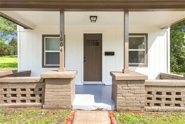 1604 N 9th ST, Kansas City, KS 66101