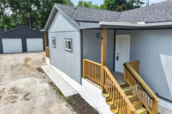 2225 Sandusky AVE, Kansas City, KS 66102