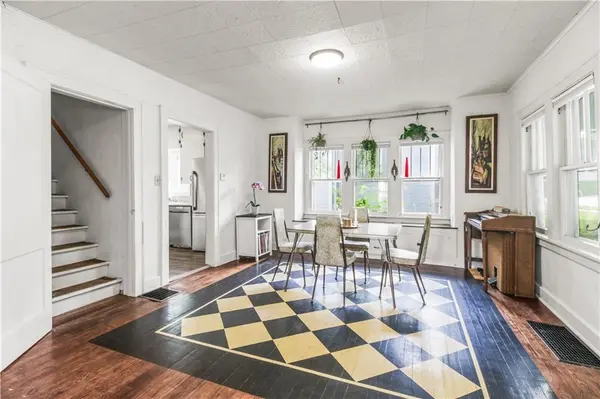 1116 W Maple AVE, Independence, MO 64050