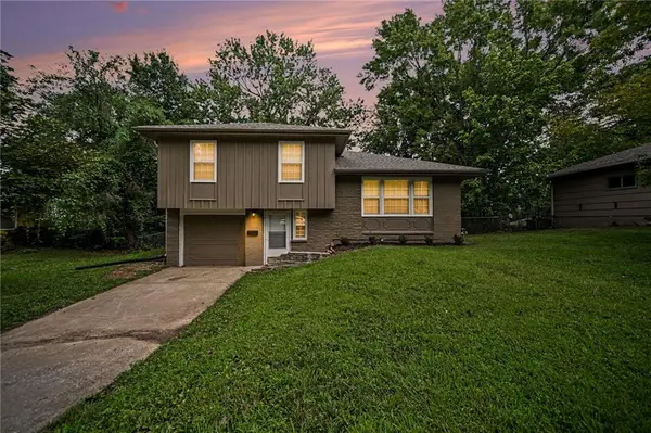 6002 E 96th TER, Kansas City, MO 64134