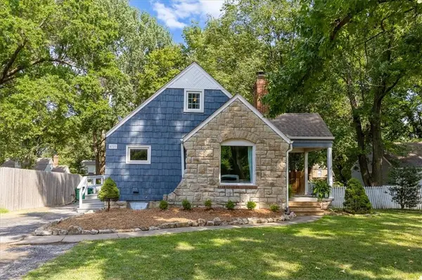 5723 Nall AVE, Roeland Park, KS 66202