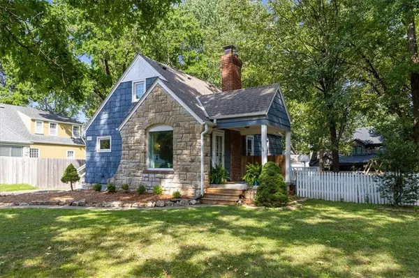 5723 Nall AVE, Roeland Park, KS 66202