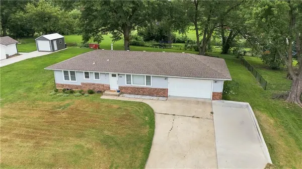 608 NE 82nd ST, Kansas City, MO 64118