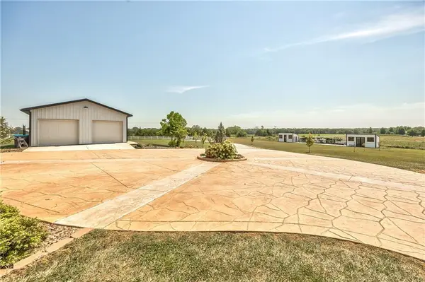 26030 Hospital DR, Paola, KS 66071