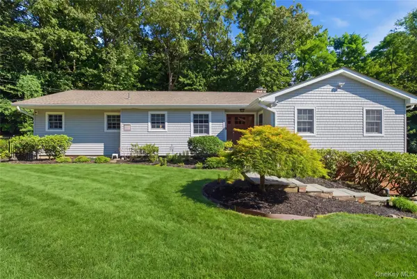 30 Cove RD, Huntington, NY 11743