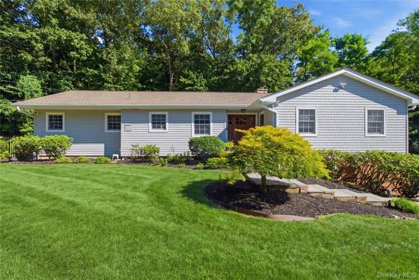 30 Cove RD, Huntington, NY 11743