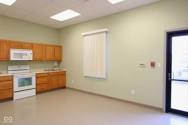 1463 Westridge Pkwy #E, Greensburg, IN 47240