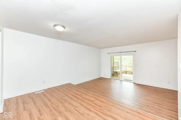4458 Abby Creek LN, Indianapolis, IN 46205