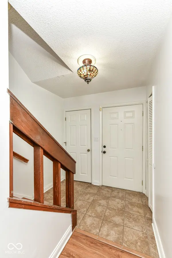 4458 Abby Creek LN, Indianapolis, IN 46205
