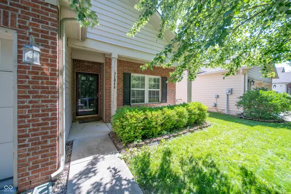 11044 Schoolhouse RD, Fishers, IN 46037