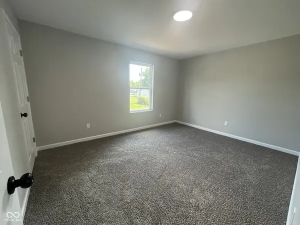 3955 Squire Lakes DR, North Vernon, IN 47265