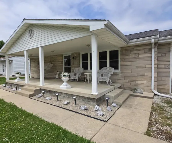 604 E Gatewood DR, Westport, IN 47283