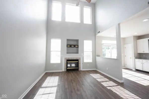 10903 Perry Pear DR, Zionsville, IN 46077