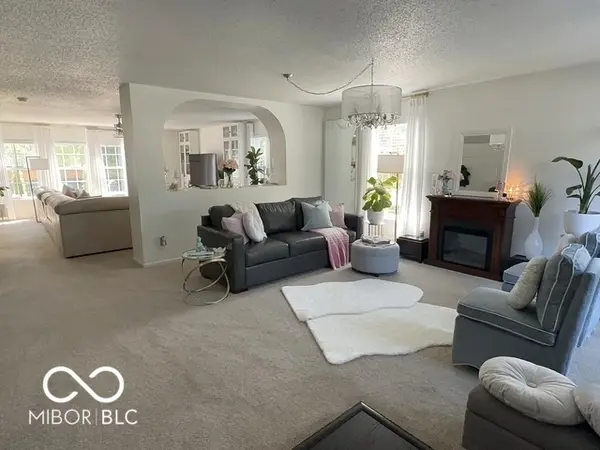 10377 Bicknell CIR, Fishers, IN 46038