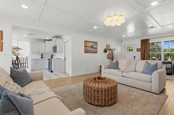 7746 WESTMORELAND DR, Sarasota, FL 34243