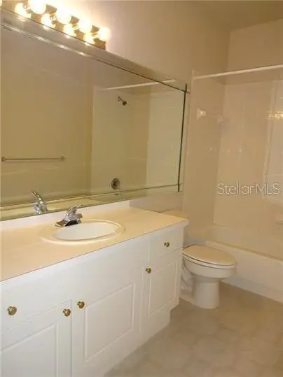 5134 NORTHRIDGE RD #211, Sarasota, FL 34238