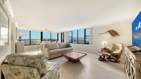 770 S PALM AVE #904, Sarasota, FL 34236