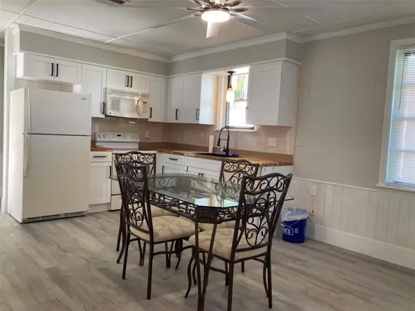 31 W OAKWOOD ST #2, Tarpon Springs, FL 34689
