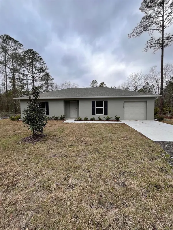 10175 BECKENGER AVE, Hastings, FL 32145