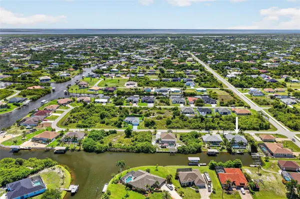 9276 MIAMI CIR, Port Charlotte, FL 33981