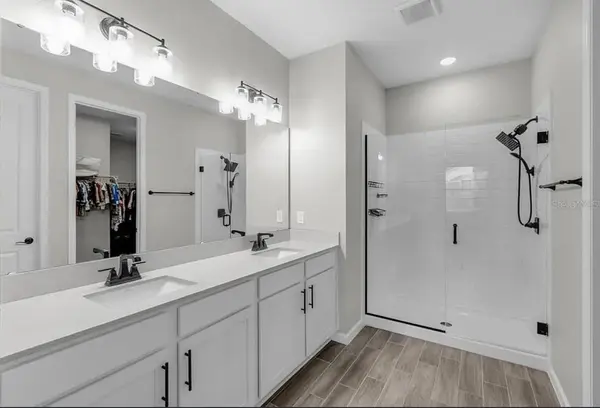 10157 SPRING LAKE DR, Clermont, FL 34711