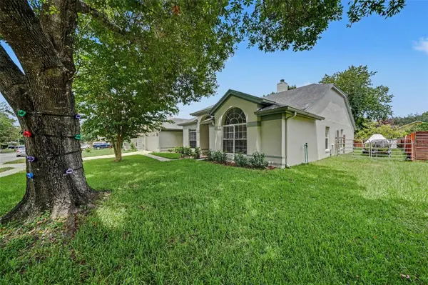 3883 KINGSTON OAKS CV, Oviedo, FL 32765