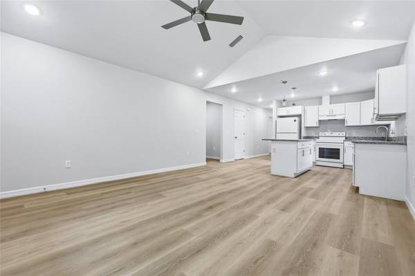 925 NE 19TH ST, Gainesville, FL 32641