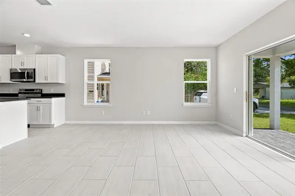 809 S LOCUST AVE, Sanford, FL 32771