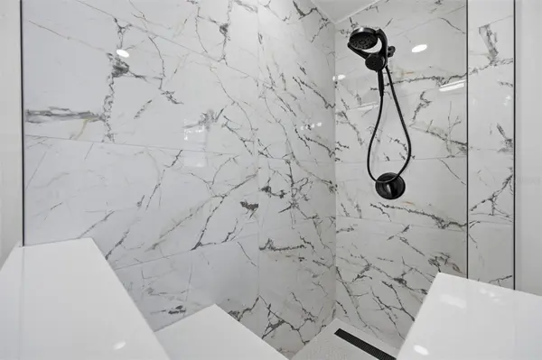 7242 LYNNWOOD AVE N, St Petersburg, FL 33710