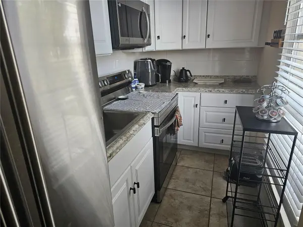 915 CLUB CIR, Lakeshore, FL 33854