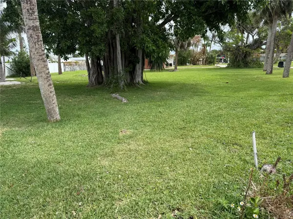 CORAL CIR, Hutchinson Island, FL 34949