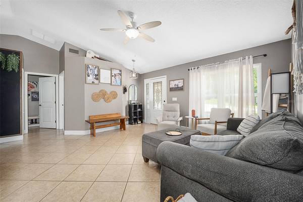 981 LAUREL OAKS LN, Orange City, FL 32763 photo 5