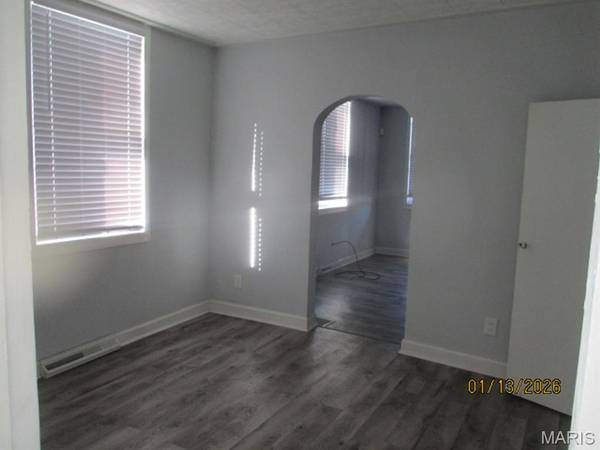 20 S 17th ST, Belleville, IL 62226